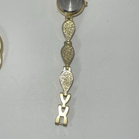 Gloria Vanderbilt Women’s Watch MOP Dial Teardrop Gem Band Quartz - Not Running - Picture 8 of 12